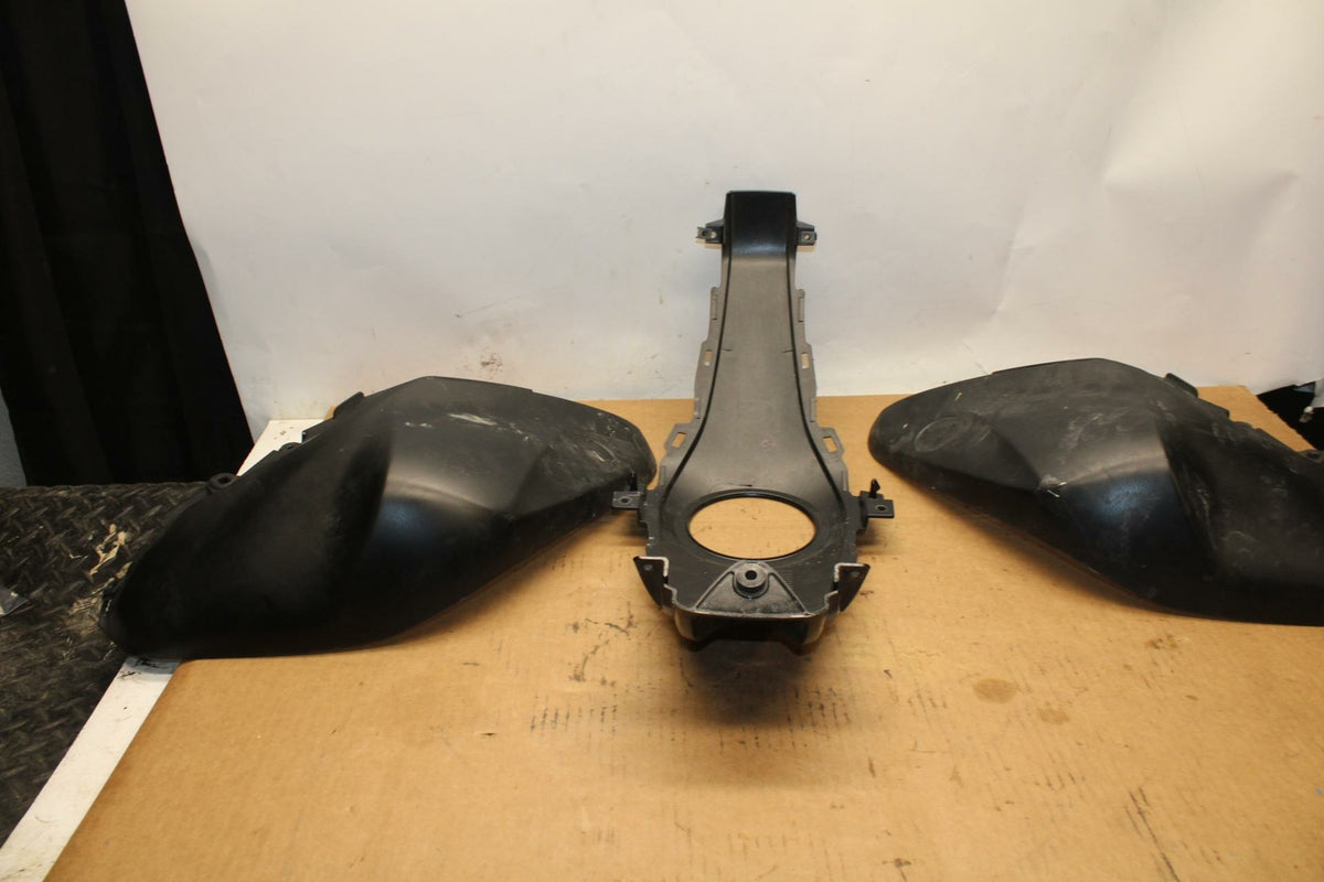 15-17 YAMAHA YZF R3 GAS TANK FUEL CELL COVER FAIRING COWL BB380