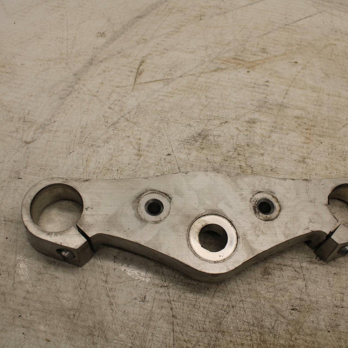 06-21 KAWASAKI VULCAN 900 FORKS UPPER TRIPLE TREE CLAMP BB363