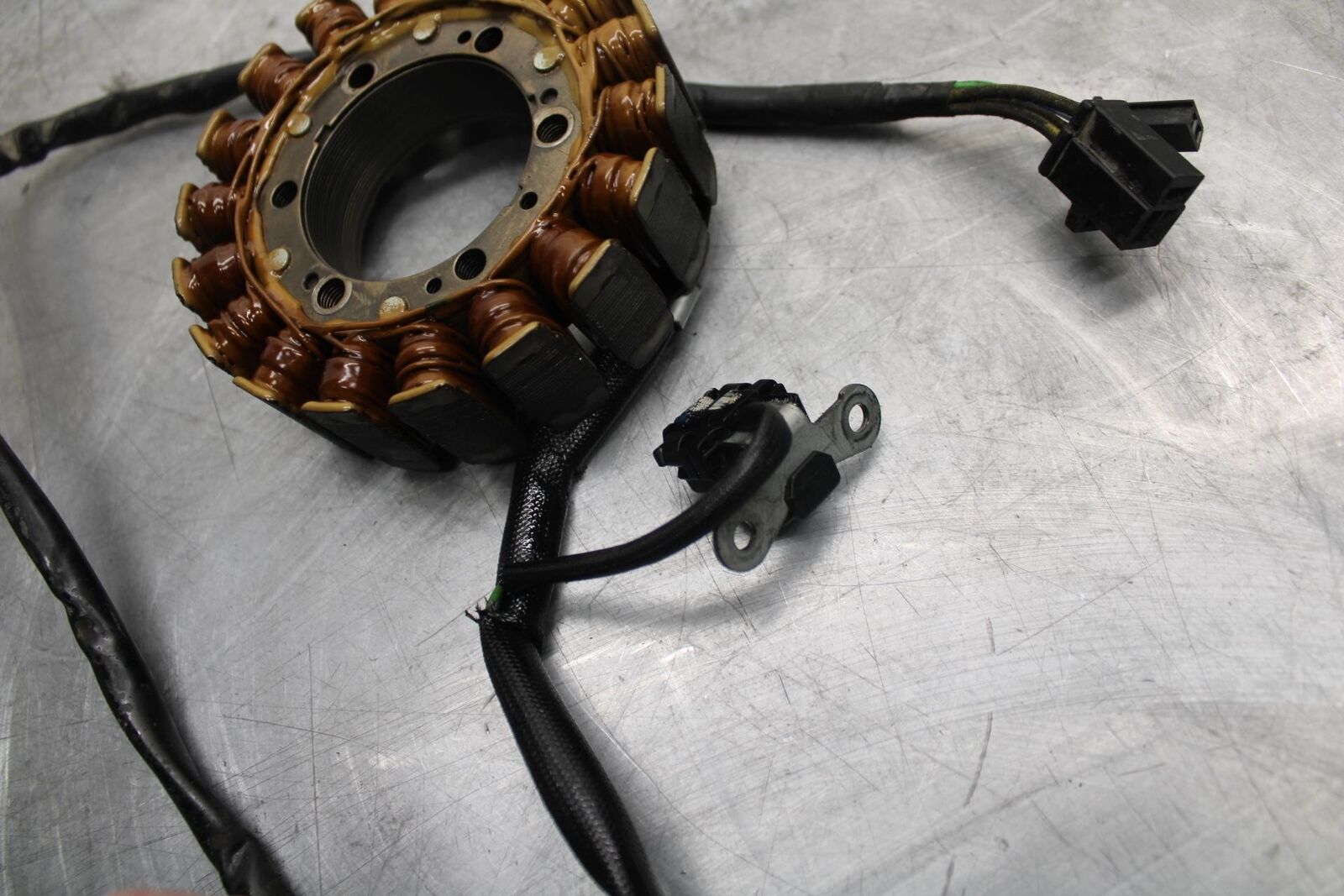 1998 Suzuki TL1000S STATOR GENERATOR ALTERNATOR MAGNETO BB508