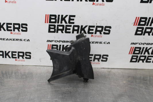 18 HONDA CB500F ENGINE SPROCKET COVER BB861
