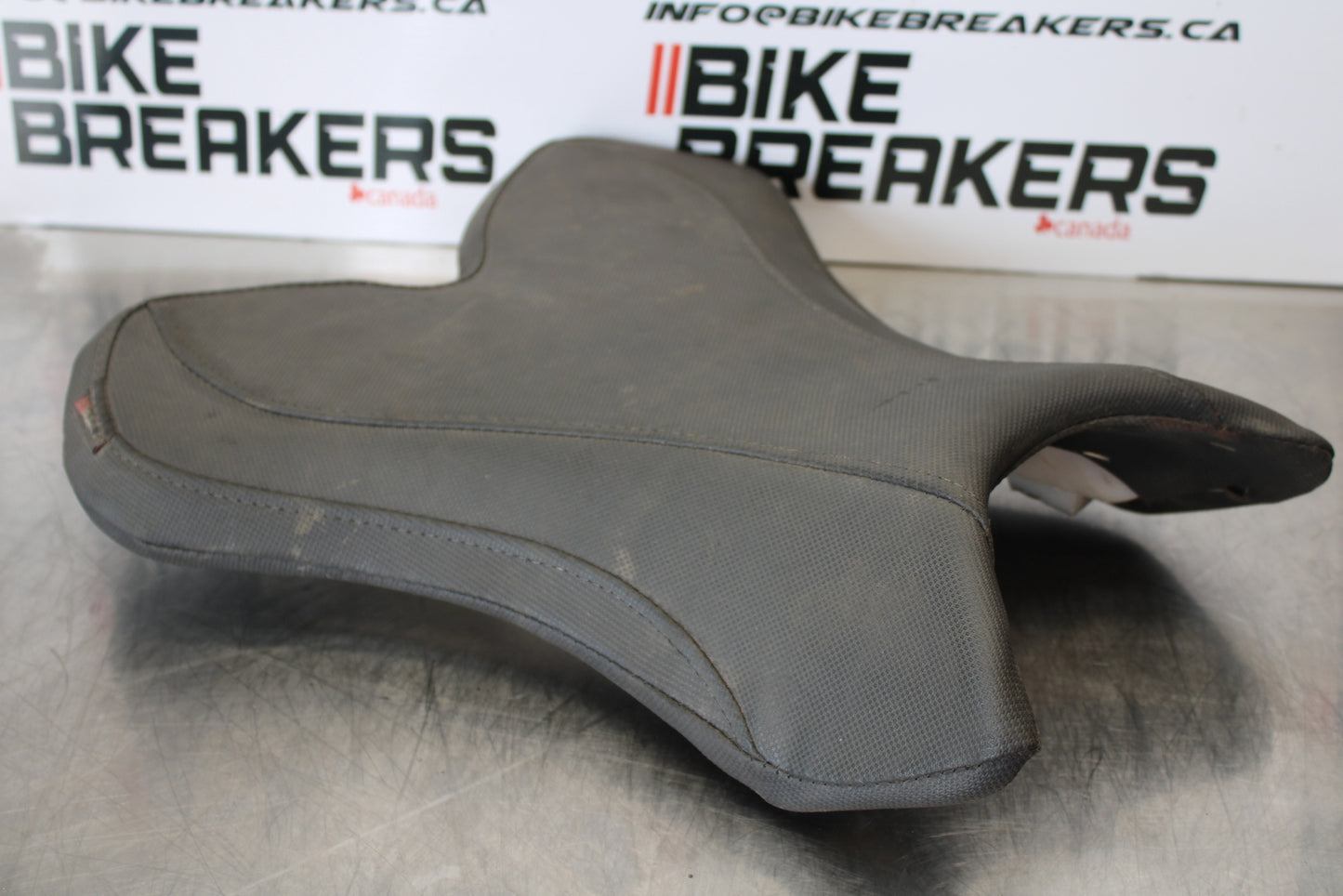 07-08 YAMAHA YZF R1 HT MOTO AFTERMARKET FRONT DRIVERS SEAT BB160