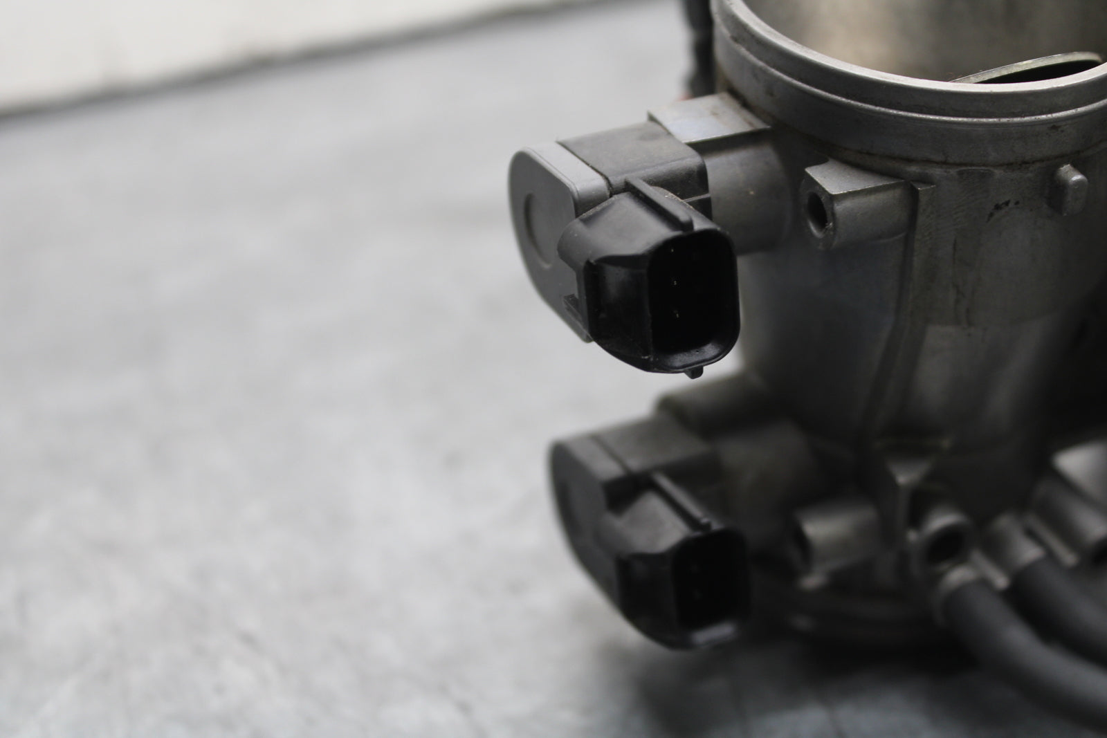 13-18 KAWASAKI NINJA ZX6R MAIN FUEL INJECTORS / THROTTLE BODIES 16163-0772 BB666