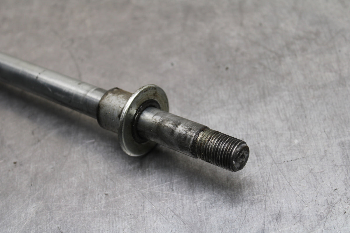04 SUZUKI INTRUDER 800 FRONT WHEEL RIM AXLE PIVOT BOLT BB758