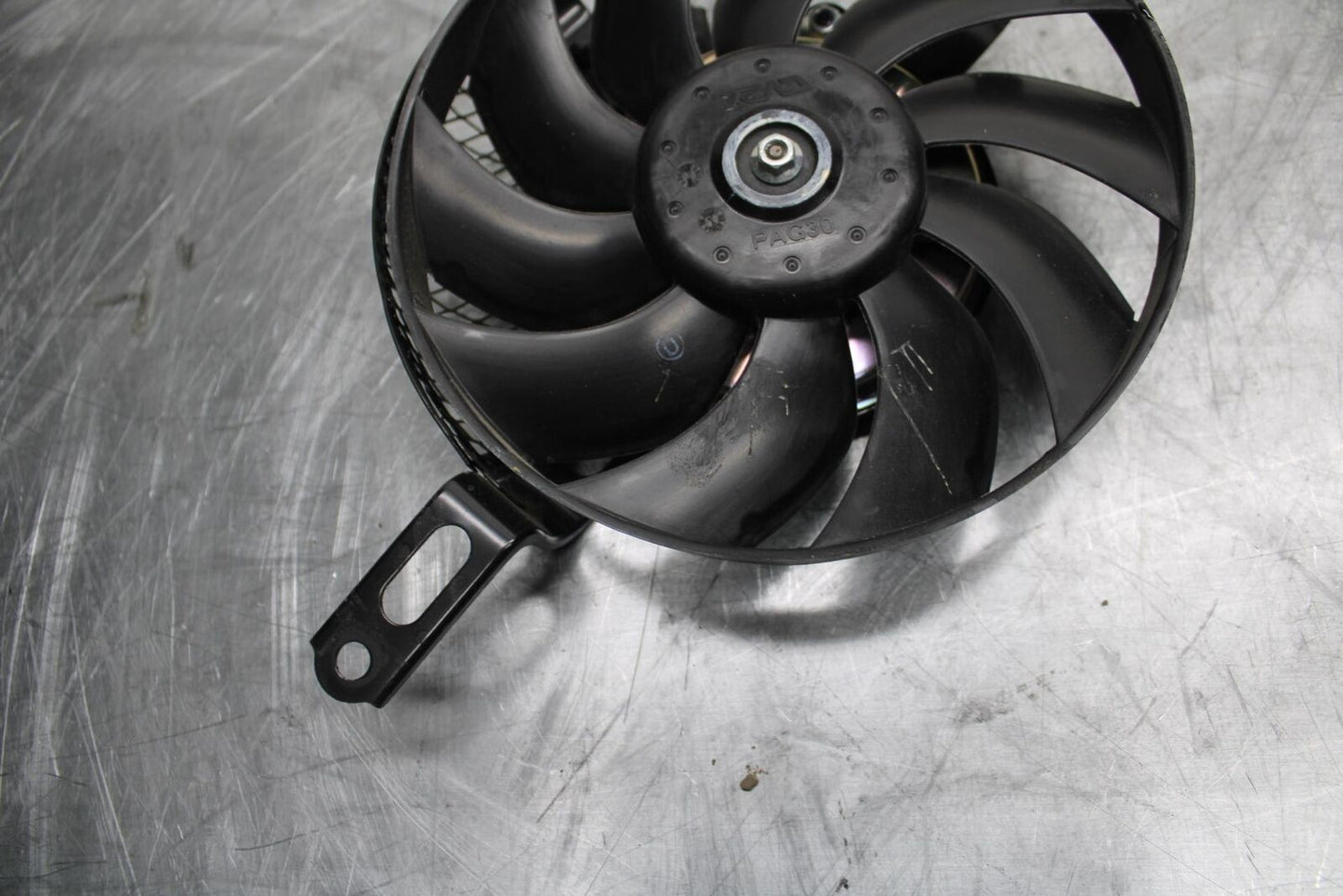 11-21 SUZUKI GSXR750 ENGINE RADIATOR COOLING FAN BB492