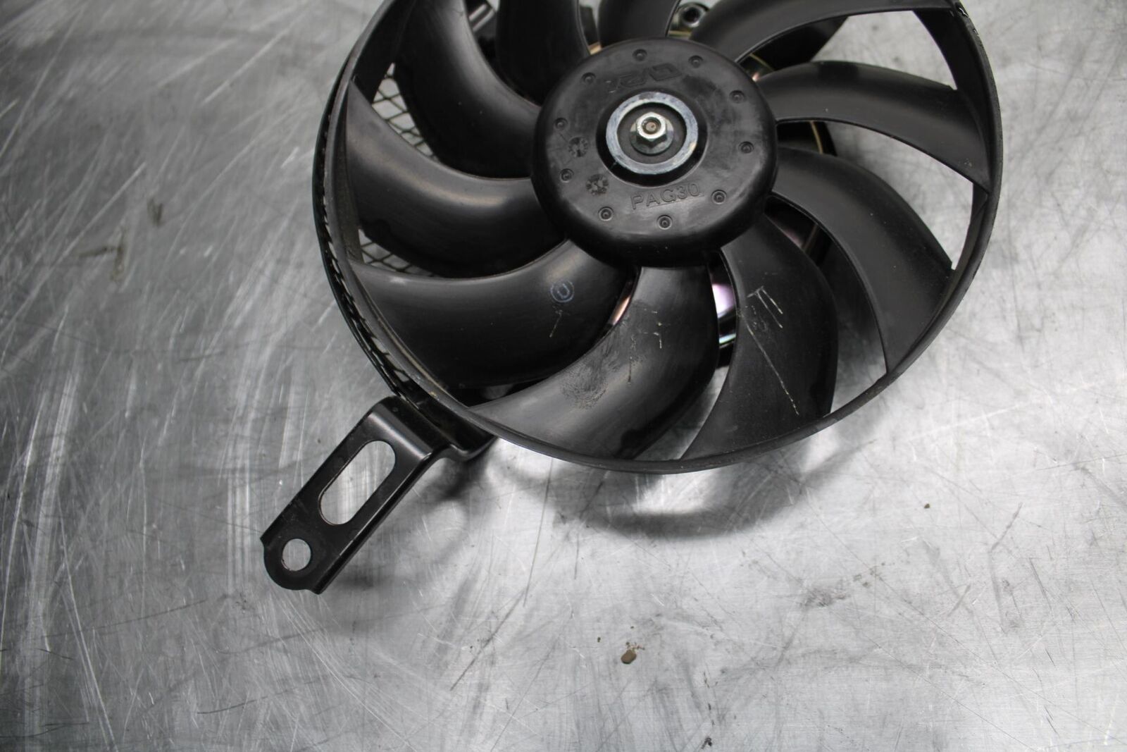 11-21 SUZUKI GSXR750 ENGINE RADIATOR COOLING FAN BB492