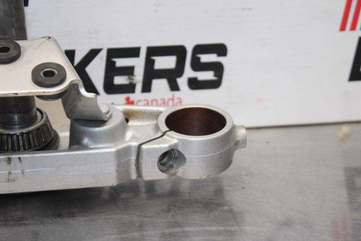06 KAWASAKI VULCAN 900 FRONT FORKS CLAMP LOWER TRIPLE TREE STEM BB799