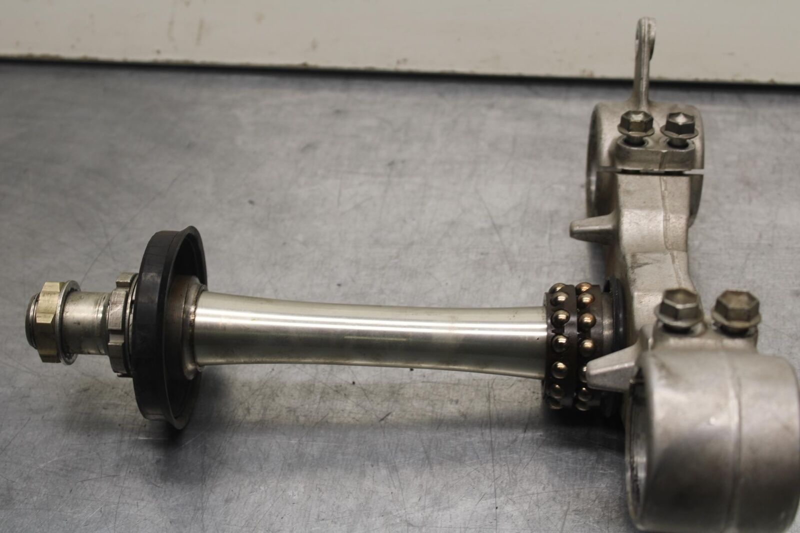 2003 Suzuki SV1000S FRONT FORKS CLAMP LOWER TRIPLE TREE STEM BB85