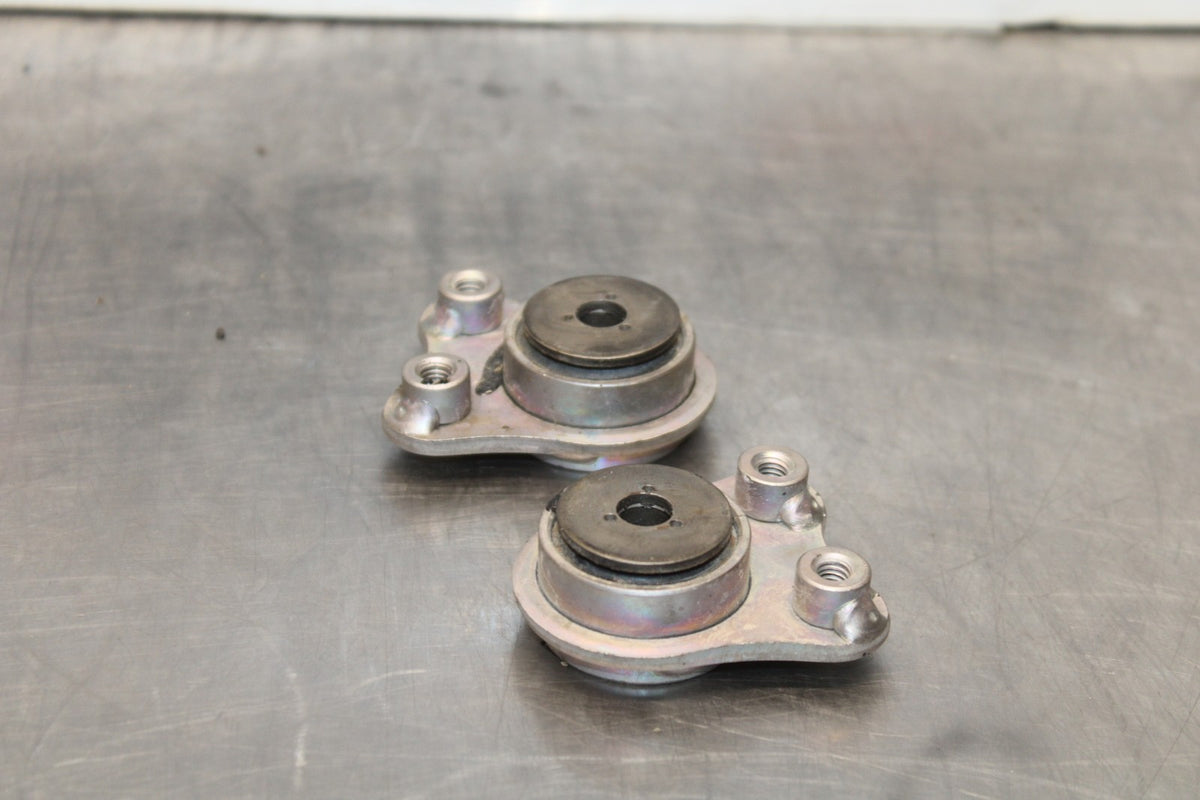 22-25 YAMAHA YZF R7 EXHAUST MUFFLER HEADER MOUNT BRACKET HANGER BB940