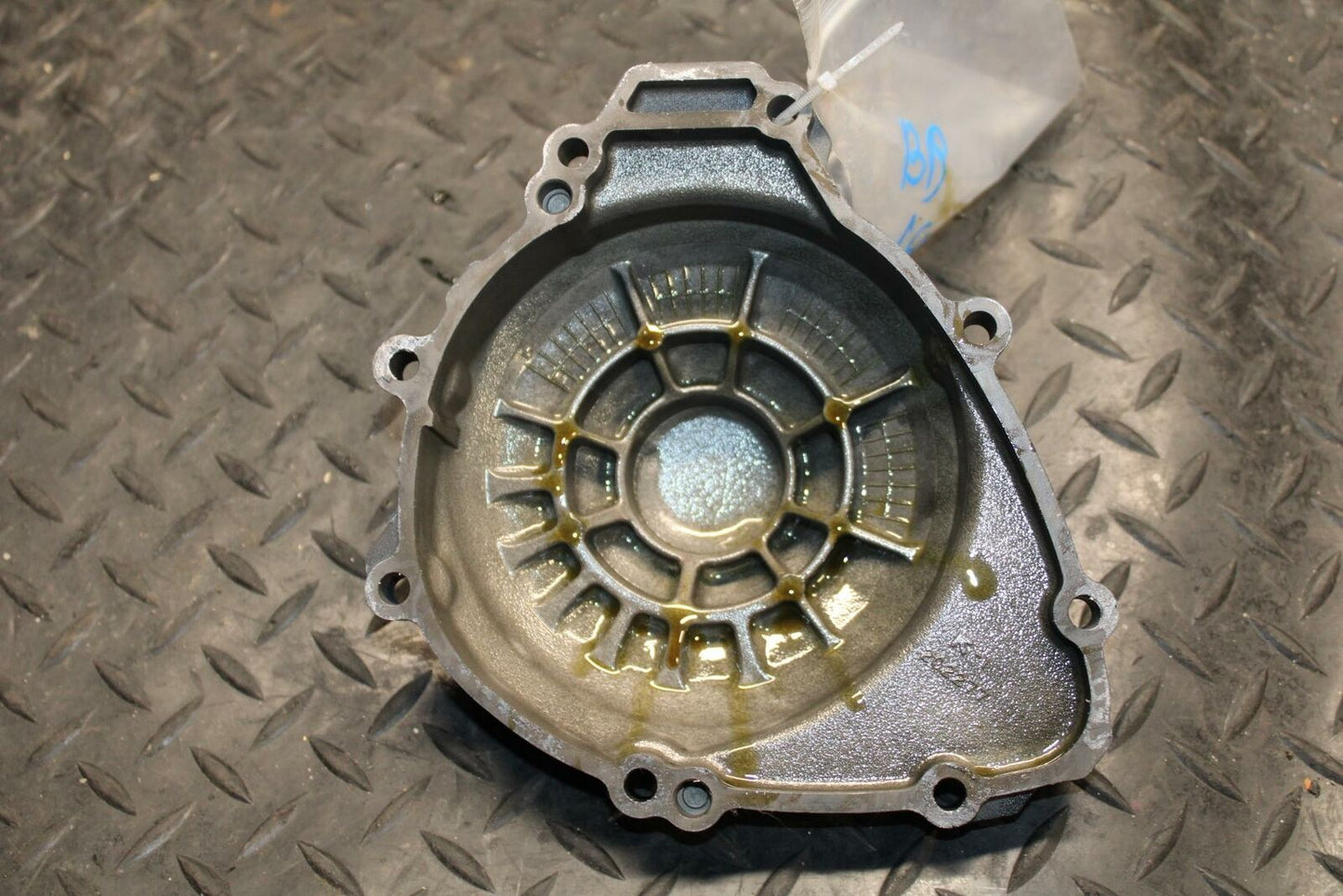 09-14 YAMAHA YZF R1 STATOR MAGNETO ALTERNATOR GENERATOR COVER BB192
