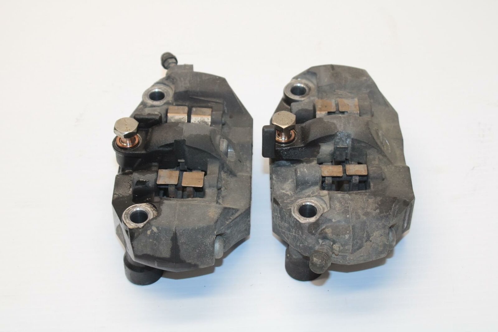 08 SUZUKI GSXR1000 RIGHT LEFT FRONT BRAKE CALIPER SET PAIR CALIPERS BB263
