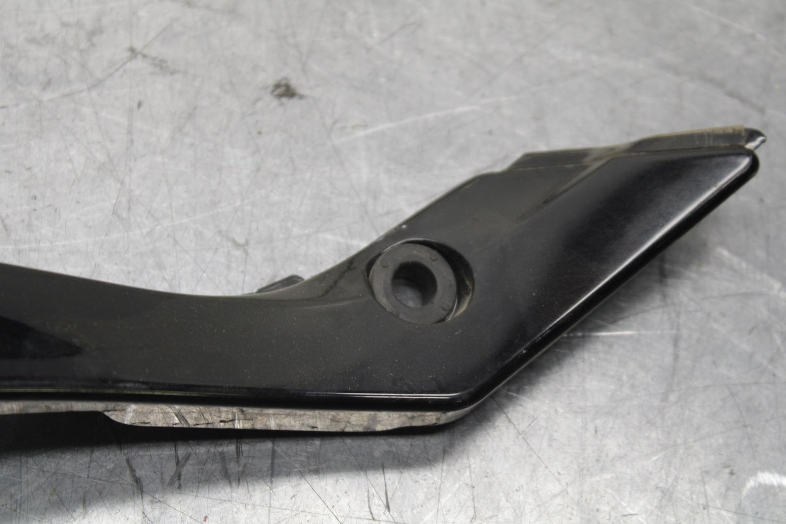 2008 Suzuki GSXR 600 RIGHT LEFT FRONT SIDE SEAT PANELS TRIMS FAIRINGS  BB101