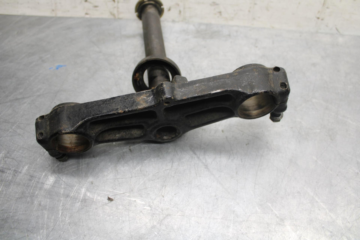 1981 Suzuki GS850G FRONT FORKS CLAMP LOWER TRIPLE TREE STEM BB37