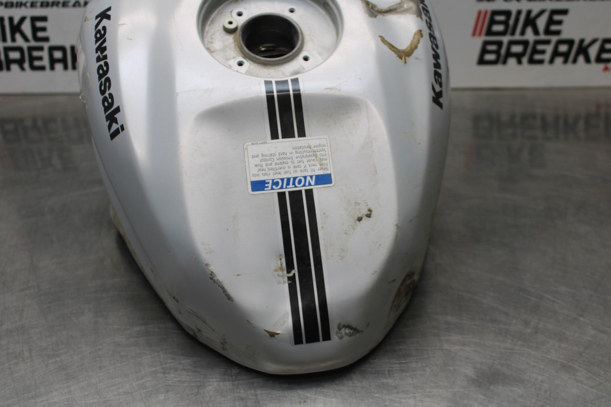 23-26 KAWASAKI NINJA ZX4RR GAS TANK FUEL CELL PETROL RESERVOIR BB872
