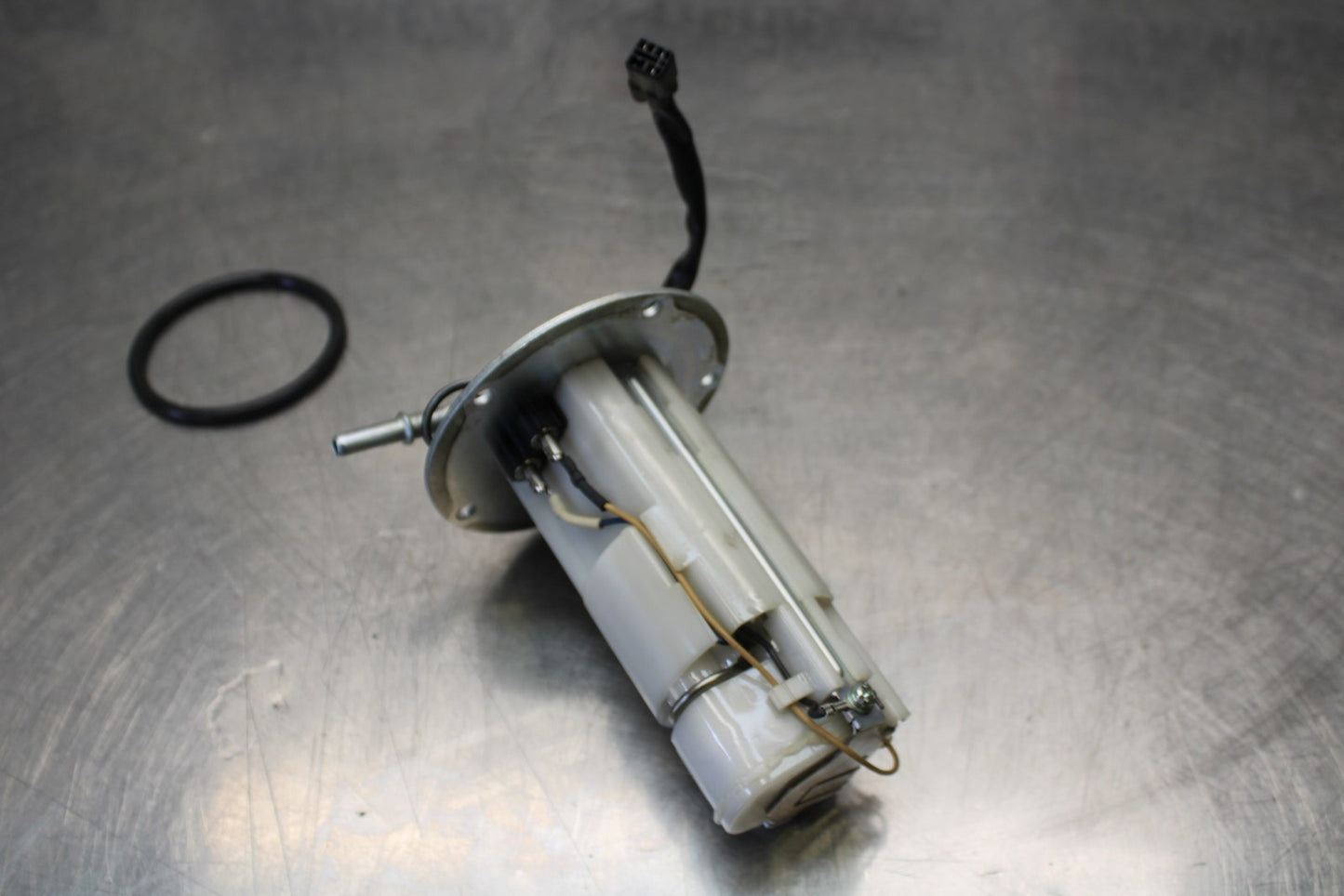 08 KAWASAKI VULCAN 900 FUEL GAS PUMP BB184