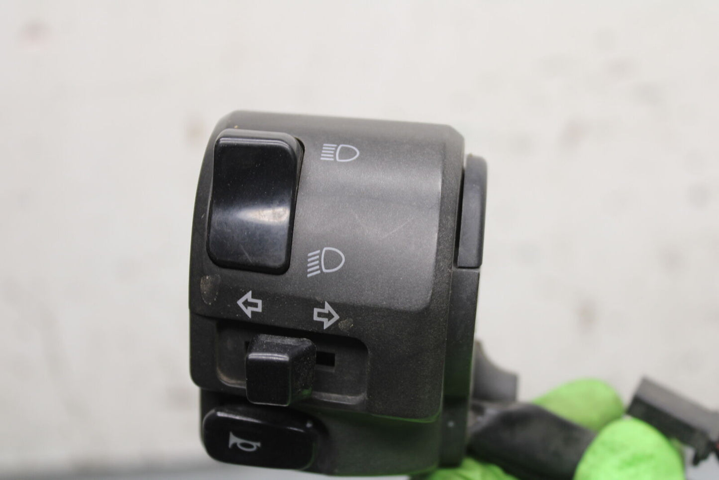 12-13 KAWASAKI Z1000 LEFT CLIP ON HANDLE HORN SIGNALS SWITCH SWITCHES BB743