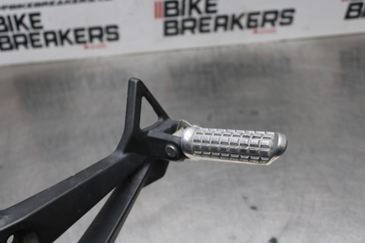 08-12 KAWASAKI NINJA 250R EX250J LEFT REAR BACK PASSENGER PEG BB784