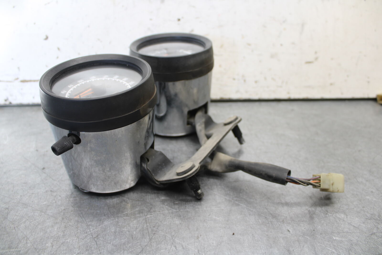 85-86 SUZUKI MADURA 1200 GAUGES METER SPEEDO TACH  BB691