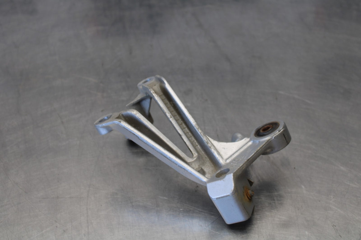 97-00 SUZUKI GSXR600 SRAD RIGHT REAR BACK PASSENGER PEG BB921