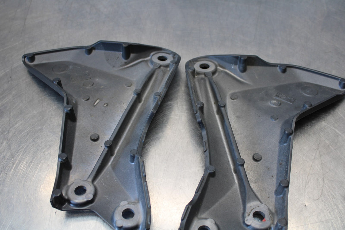 22-25 YAMAHA YZF R7 RIGHT LEFT FRAME MID SIDE COVERS COWLS PANELS TRIM BB176