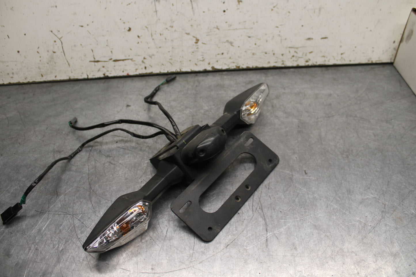 19-22 KAWASAKI Z400 REAR BACK TAIL LIGHT MOUNT BRACKET AND LIGHT BB738