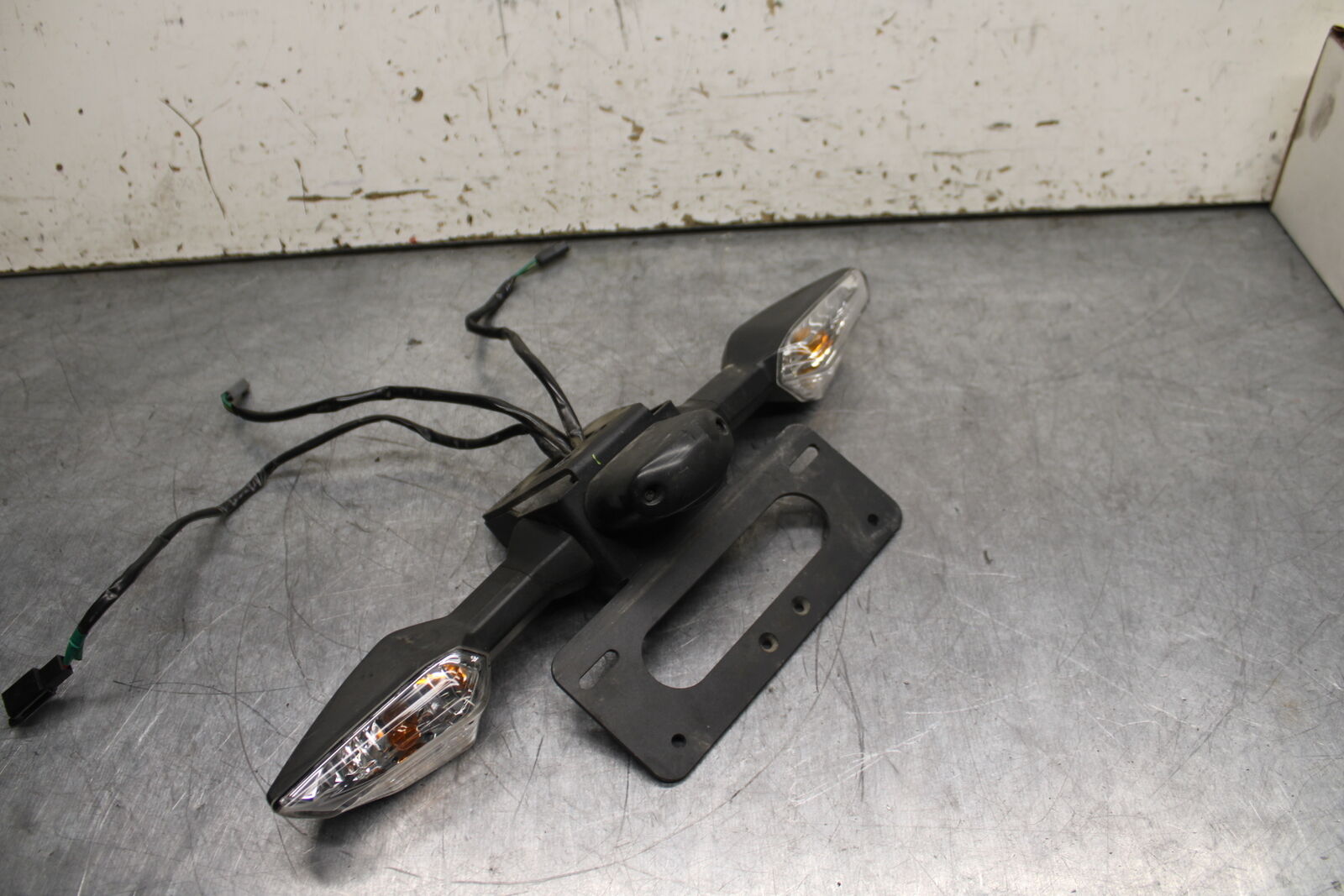 19-22 KAWASAKI Z400 REAR BACK TAIL LIGHT MOUNT BRACKET AND LIGHT BB738