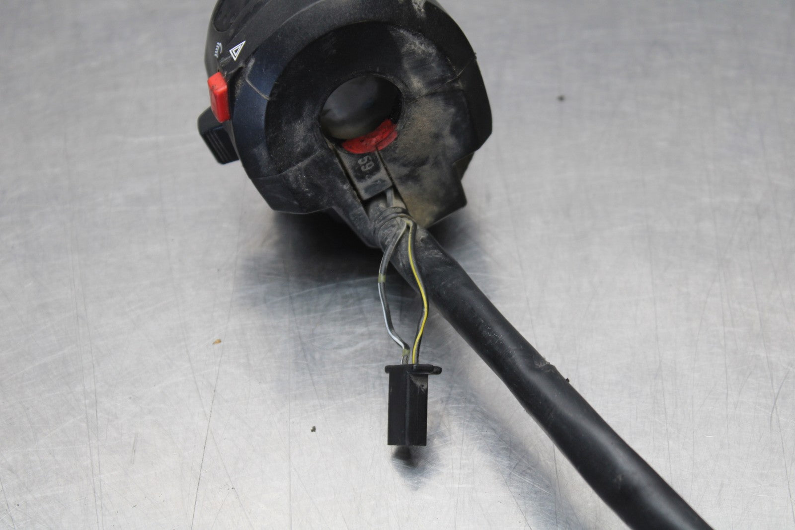 05-06 SUZUKI GSXR1000 LEFT CLIP ON HANDLE HORN SIGNALS SWITCH SWITCHES BB773