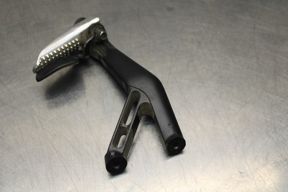 22-25 YAMAHA YZF R7 LEFT REAR BACK PASSENGER PEG BB769