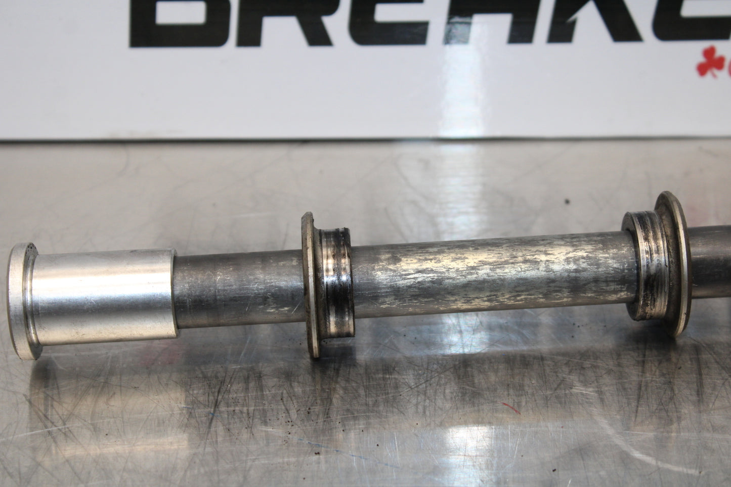 04-05 KAWASAKI NINJA ZX10R FRONT WHEEL RIM AXLE PIVOT BOLT BB163