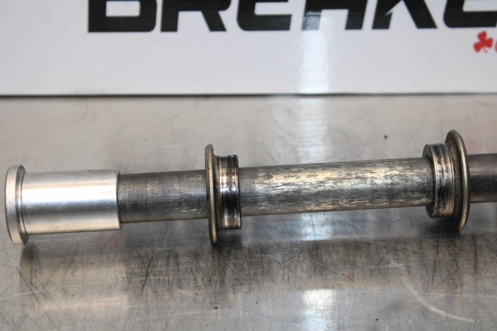 04-05 KAWASAKI NINJA ZX10R FRONT WHEEL RIM AXLE PIVOT BOLT BB163