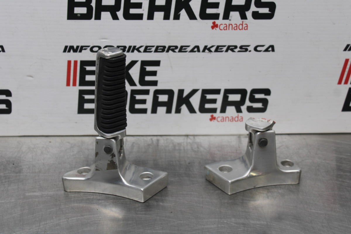 2006 Suzuki Boulevard C90 REAR PASSENGER FOOT STEP PEG