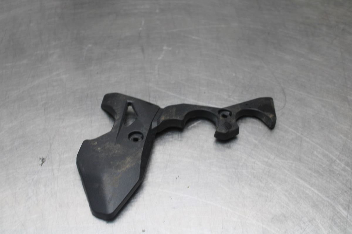 18-26 KAWASAKI Z400 FRAME COVER BB852