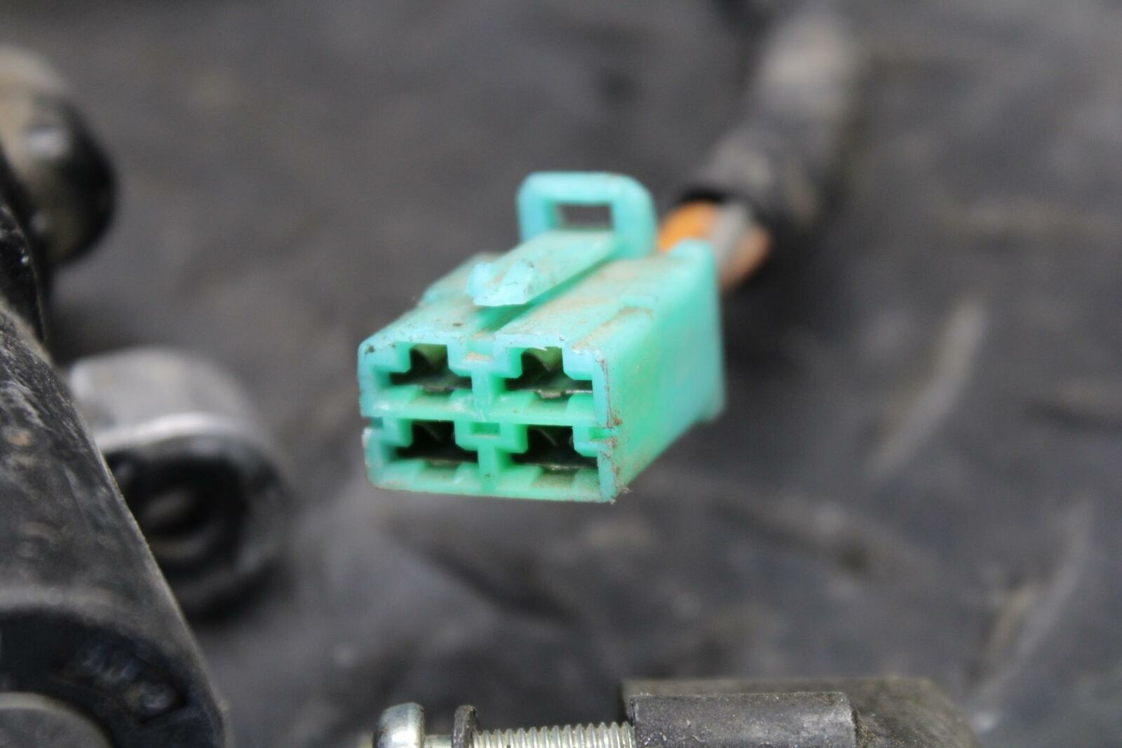 86 SUZUKI GSXR1100 G IGNITION LOCK STEERING NO KEY BB227