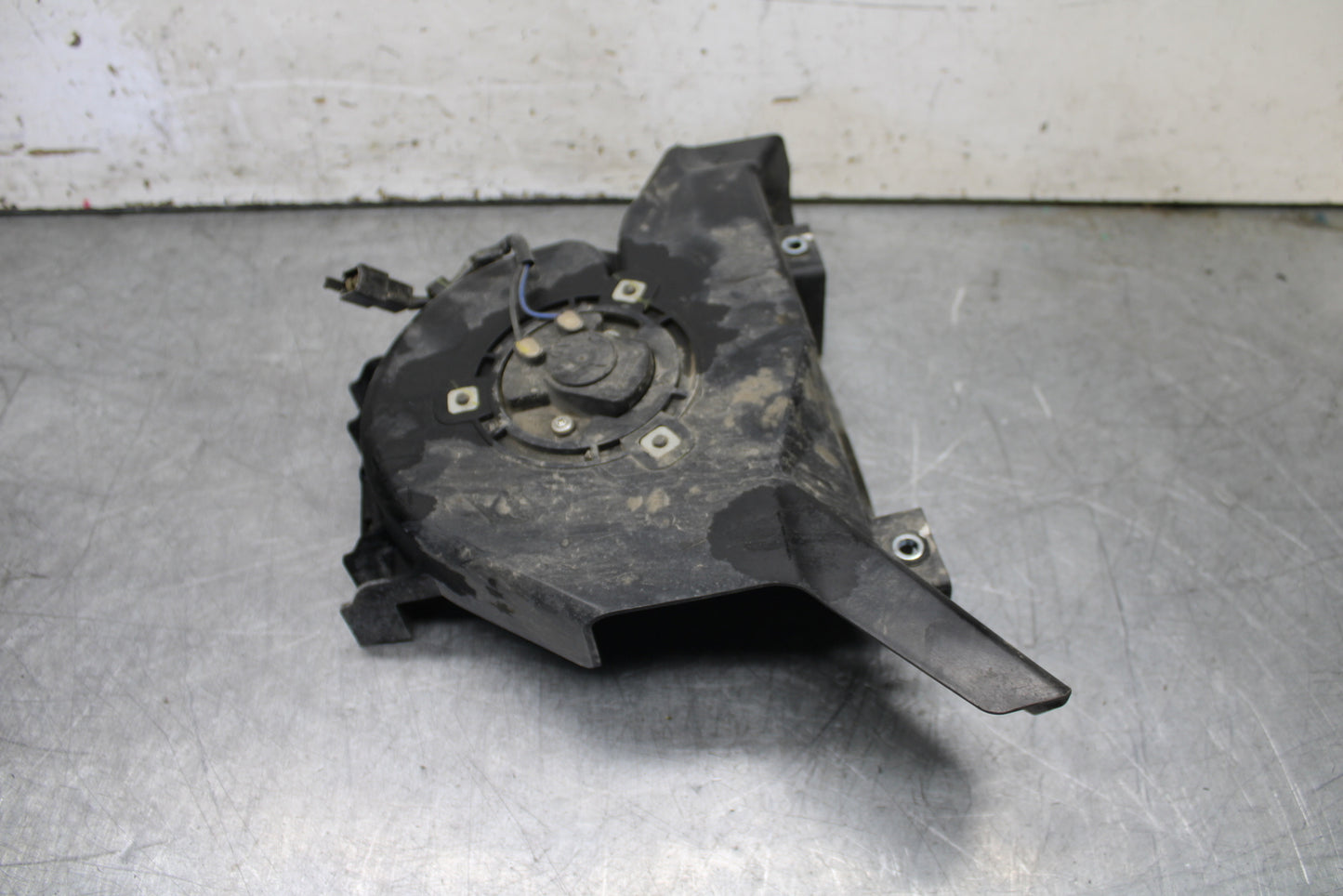 19-22 KAWASAKI Z400 ENGINE RADIATOR COOLING FAN BB708