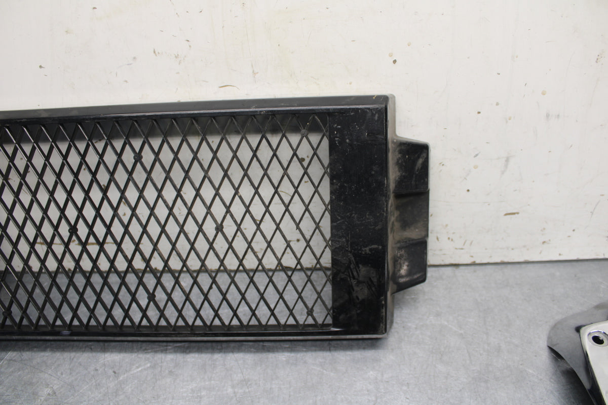 05-06 SUZUKI BOULEVARD M50 RADIATOR GRILLE GRILL SHIELD GUARD 17760-41F00 BB671