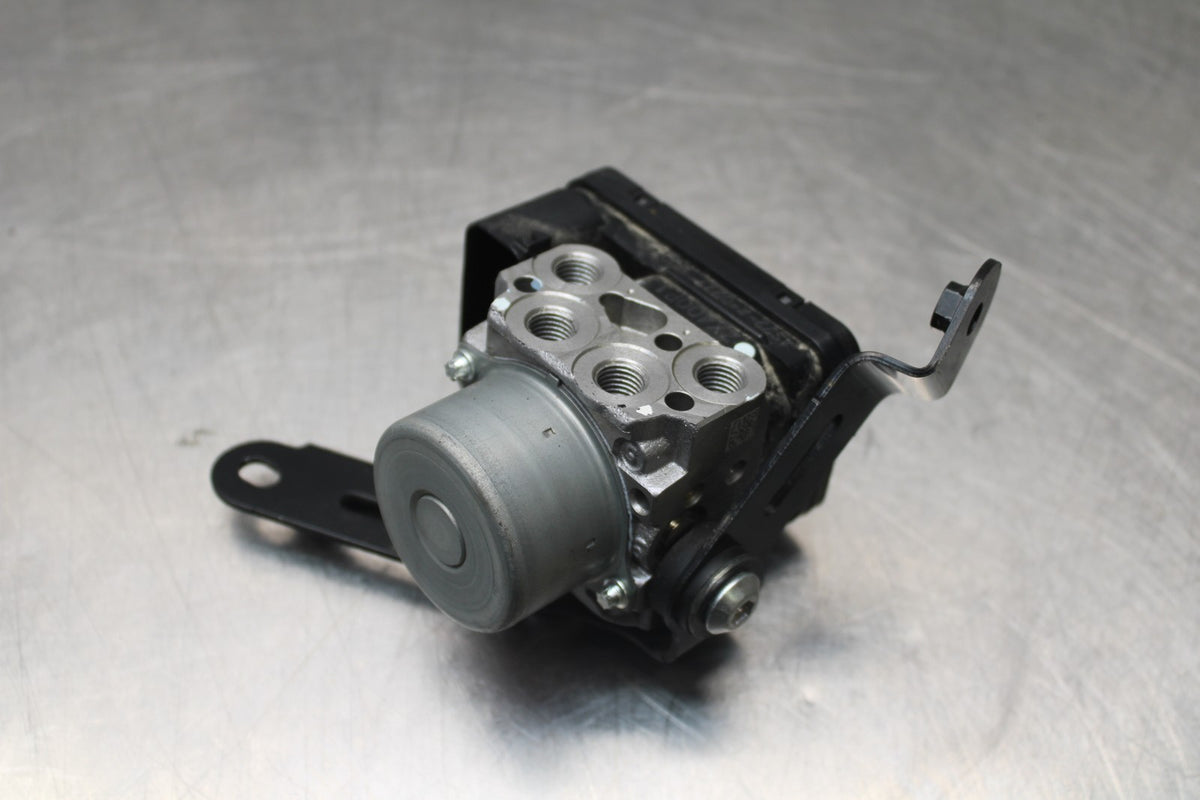 23-24 KAWASAKI ZX4R ZX 4RR ZX4 RR ABS PUMP UNIT MODULE BB827