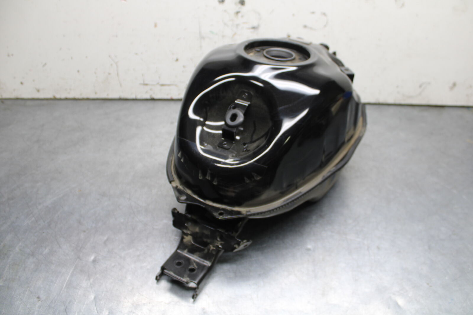 19-24 YAMAHA R3 GAS TANK FUEL CELL PETROL RESERVOIR BB736