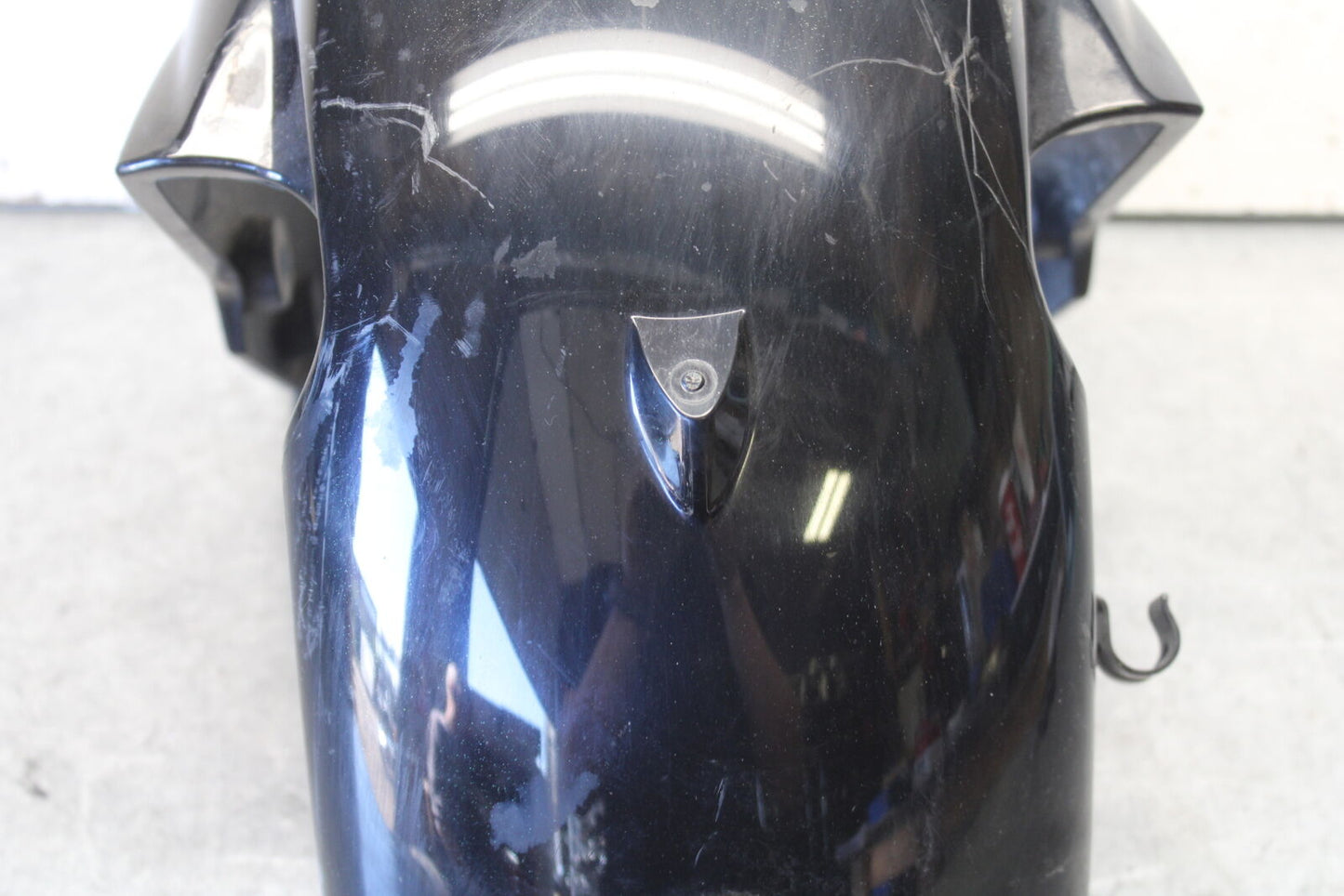 11-24 SUZUKI GSXR750 FRONT WHEEL FENDER COWL FAIRING  BB687
