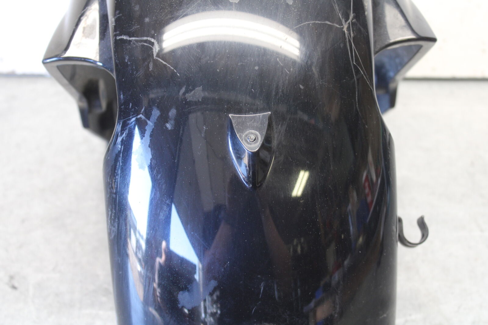 11-24 SUZUKI GSXR750 FRONT WHEEL FENDER COWL FAIRING  BB687
