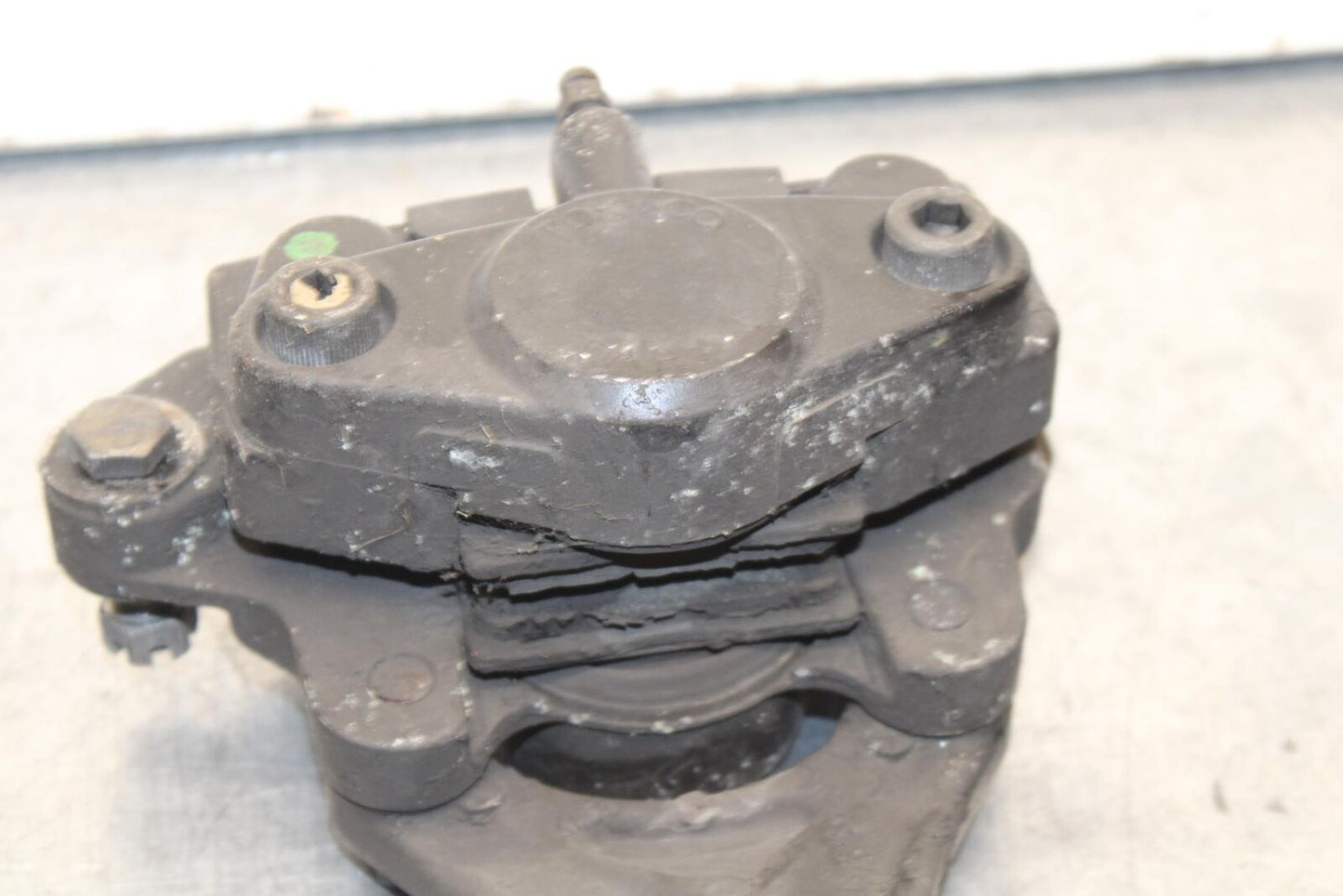 80-81 SUZUKI GS1000GL REAR BACK BRAKE CALIPER W MOUNT BRACKET BB103