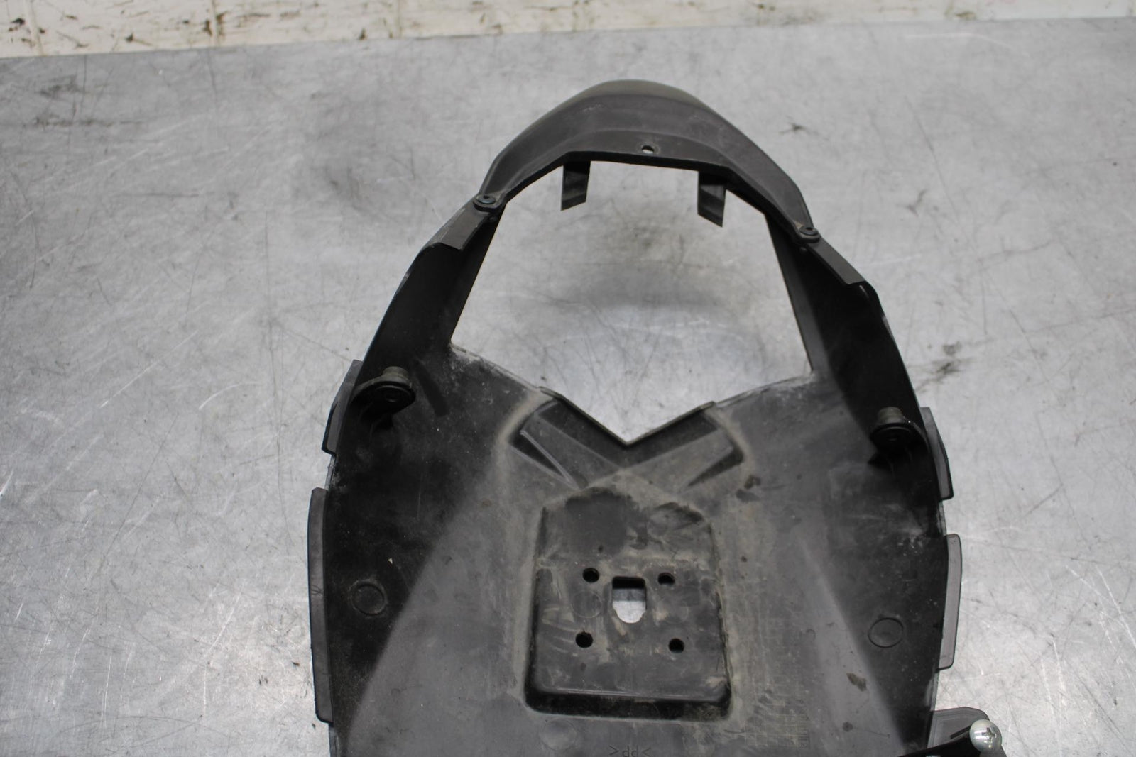 2009 Kawasaki Ninja ZX6R ZX600R REAR TAILLIGHT BRAKE LIGHT TRIM  BB548