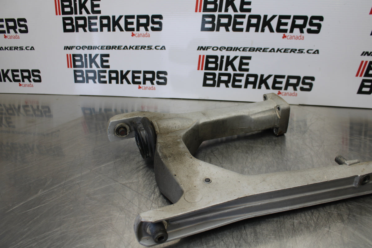 08 MOTO GUZZI BREVA 750 REAR SWINGARM BACK SUSPENSION SWING ARM BB154