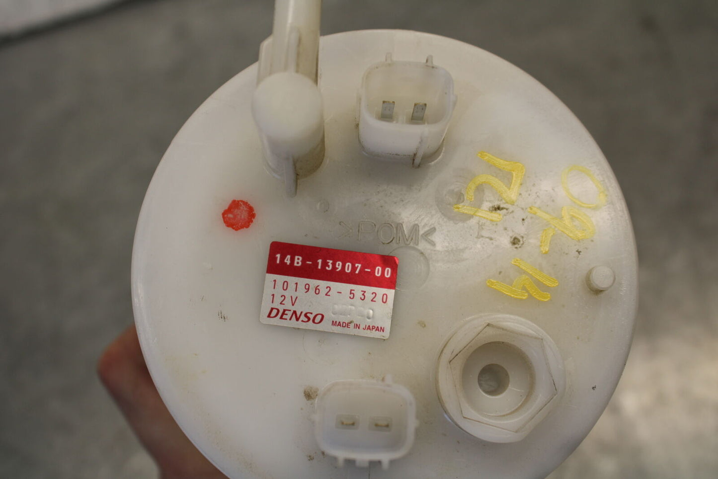 09-14 YAMAHA YZF R1 FUEL PUMP GAS PETROL SENDER UNIT 14B-13907-20-00  BB676