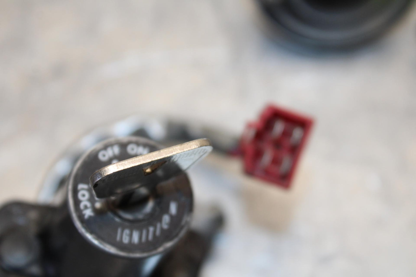 07-08 YAMAHA V STAR 1100 IGNITION LOCK KEY SET W/ GAS CAP AND SEAT LOCK BB71