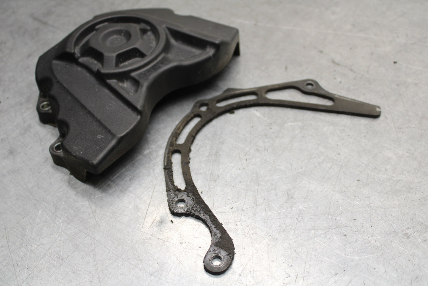 16 KAWASAKI NINJA ZX10R ENGINE SPROCKET COVER BB650