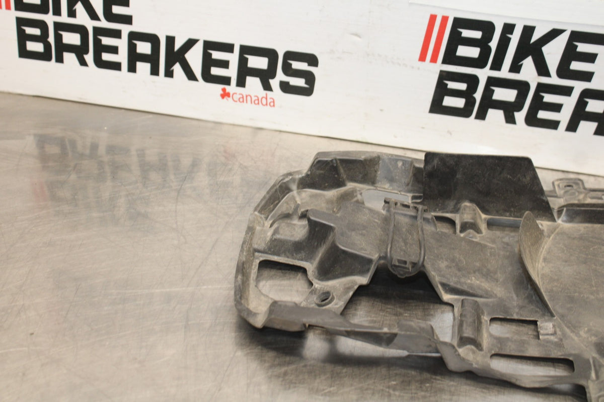 11-24 SUZUKI GSXR750 REAR BACK TAIL UNDERTAIL BATTERY TRAY PLASTIC BB879