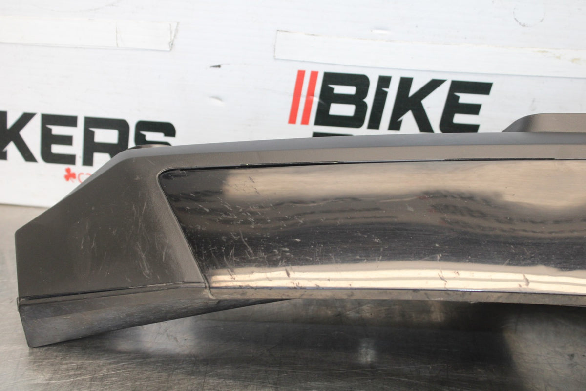 22 HARLEY-DAVIDSON PAN AMERICA 1250 RIGHT MID SIDE FAIRING COWL PLASTIC BB910