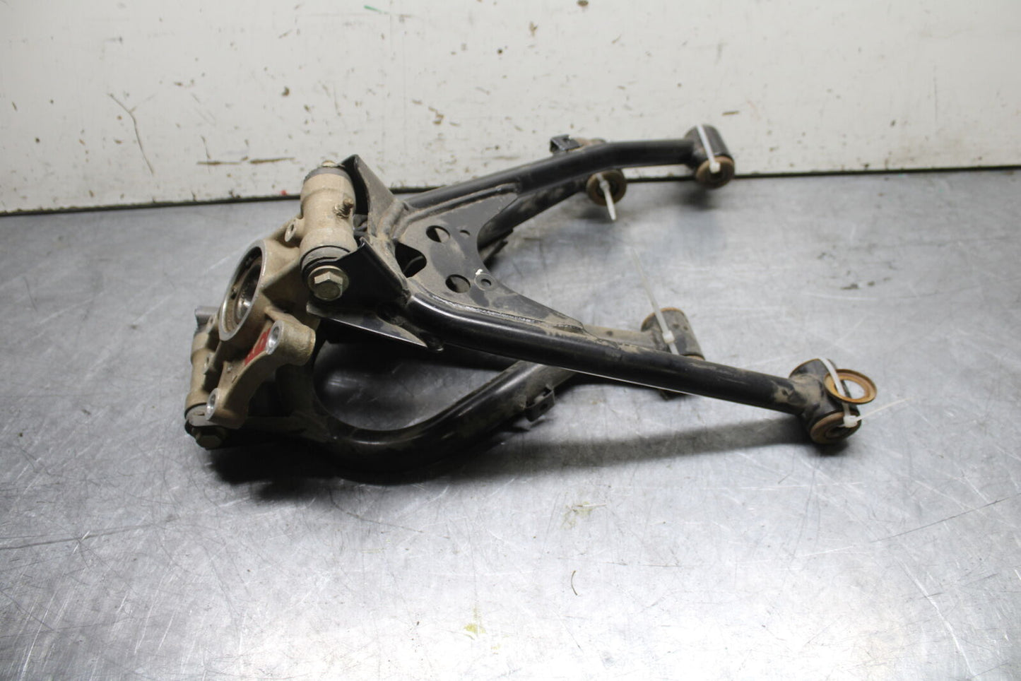 20-24 CF-MOTO CFORCE 600 TOURING LEFT CONTROL A ARMS / HUB SET BB715