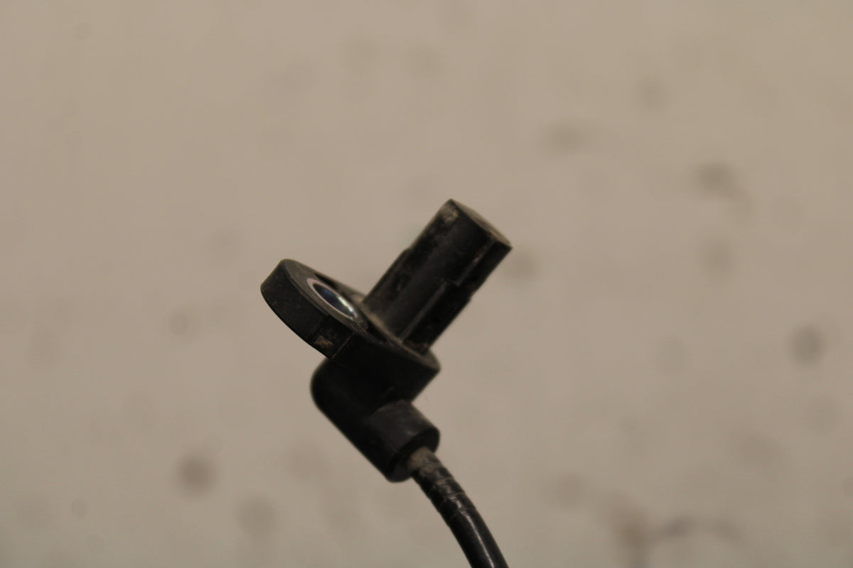 22-24 YAMAHA XSR900 FRONT ABS BRAKE SENSOR BB710