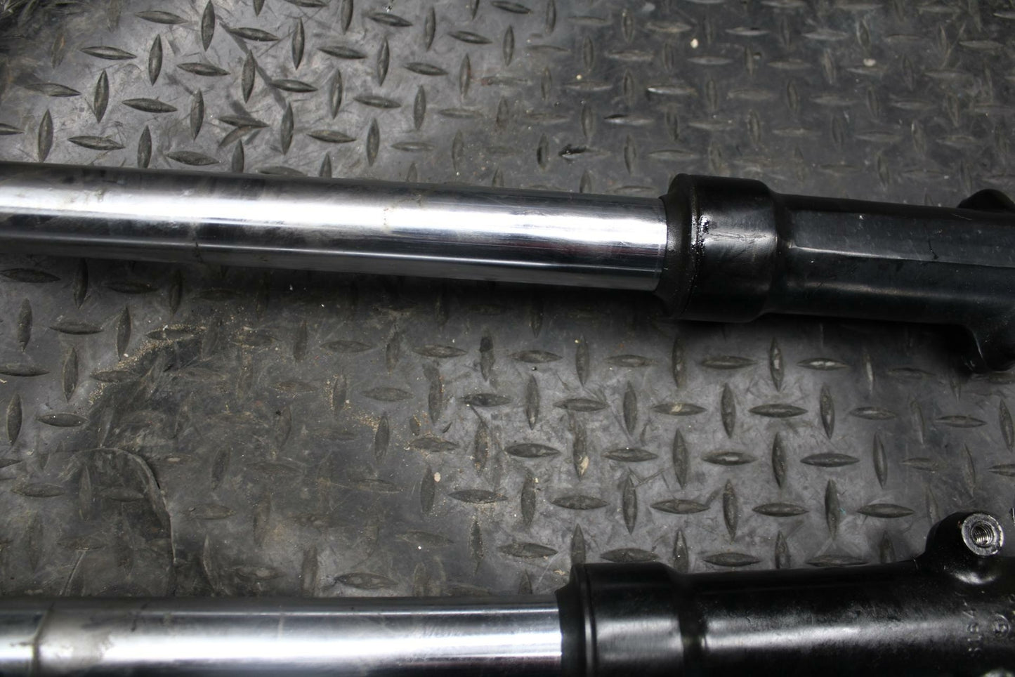 86 SUZUKI GS750ES FRONT FORKS SHOCK SUSPENSION SET PAIR BB233