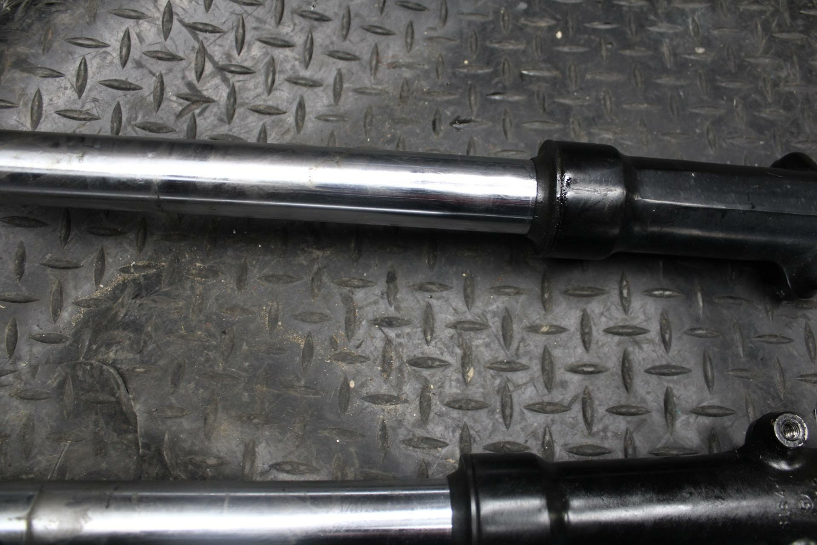 86 SUZUKI GS750ES FRONT FORKS SHOCK SUSPENSION SET PAIR BB233